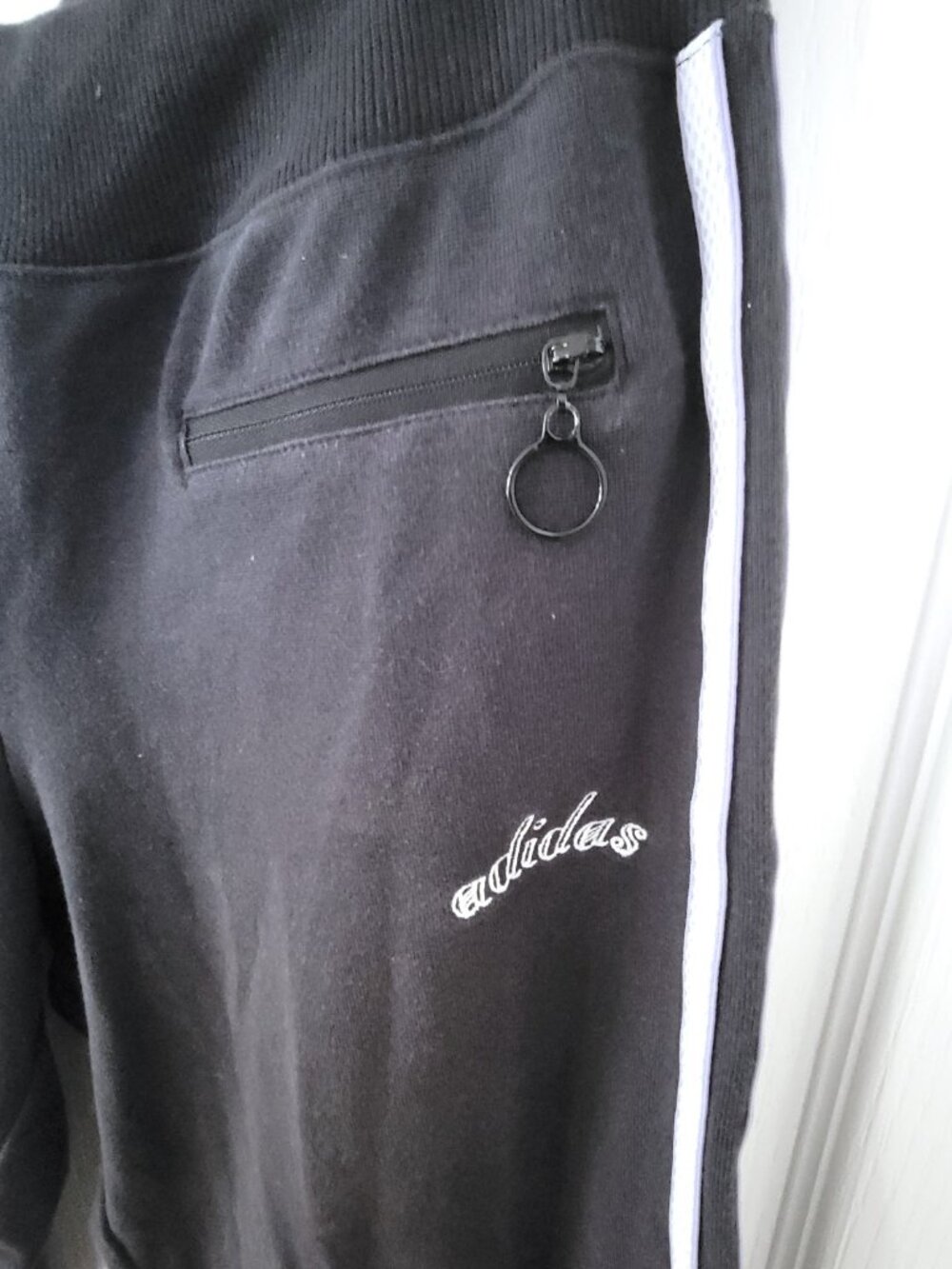 ADIDAS BLACK CAPRI - Picture 2 of 9